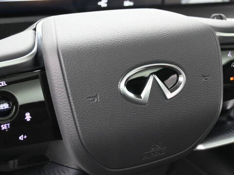 2026 Infiniti QX80 Luxe