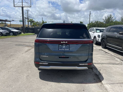 2024 Kia Carnival EX