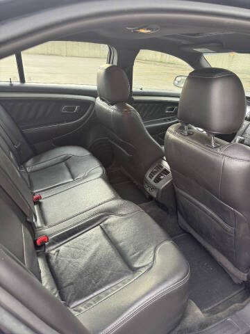 2016 Ford Taurus SEL