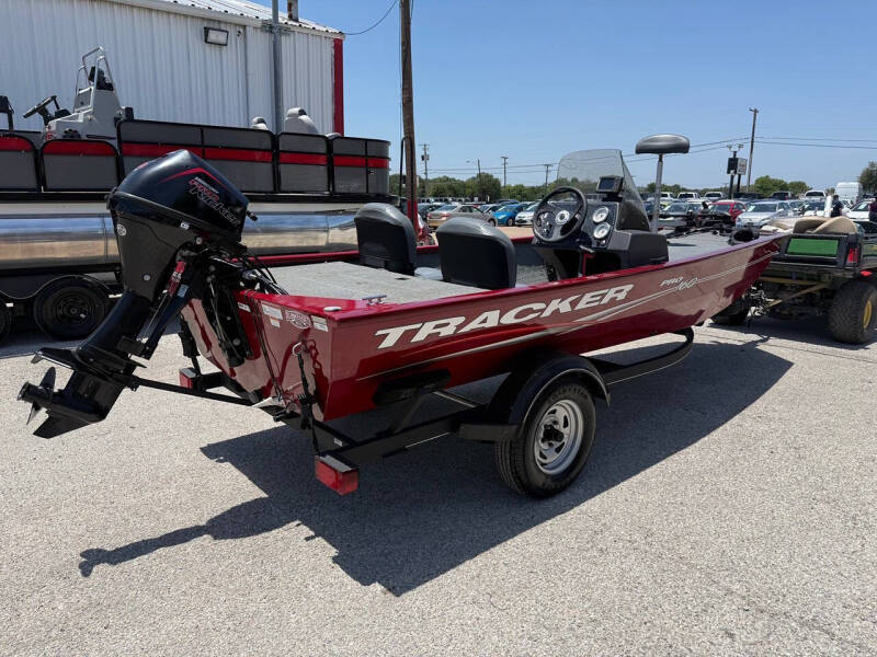 2019 Tracker Pro 160
