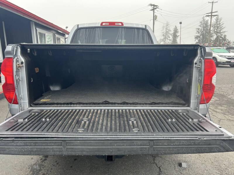 2014 Toyota Tundra SR5
