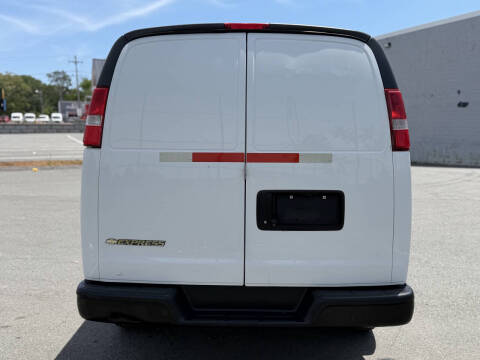 2020 Chevrolet Express 2500