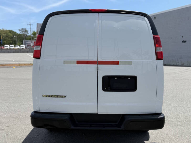 2020 Chevrolet Express 2500
