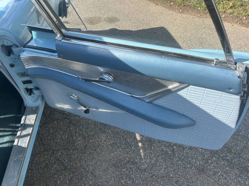 1957 Ford Thunderbird