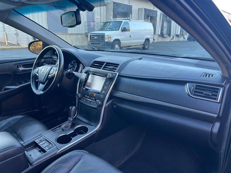 2015 Toyota Camry Hybrid