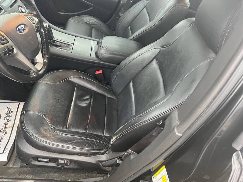 2013 Ford Taurus SEL