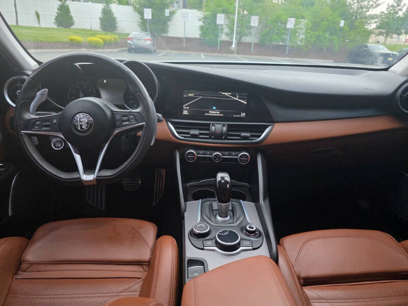 2017 Alfa Romeo Giulia Ti