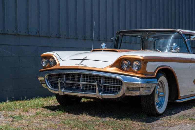 1960 Ford Thunderbird