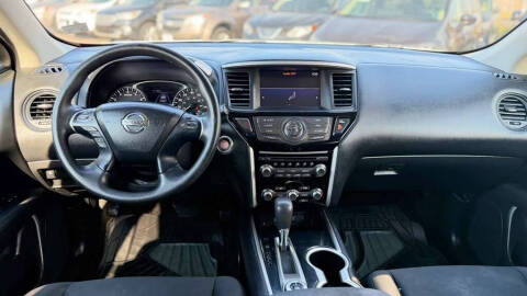 2017 Nissan Pathfinder S