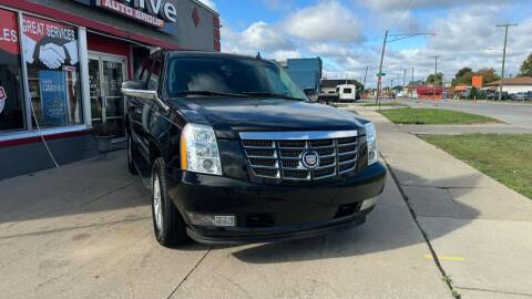 2013 Cadillac Escalade for sale at iDrive Auto Group in Eastpointe MI