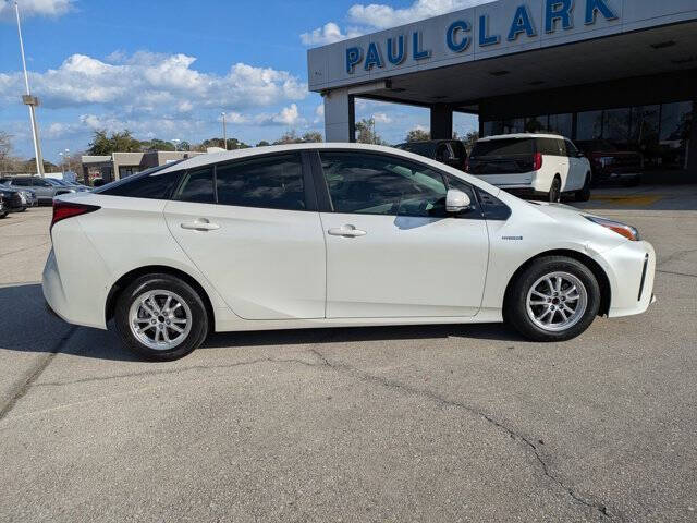 2020 Toyota Prius LE