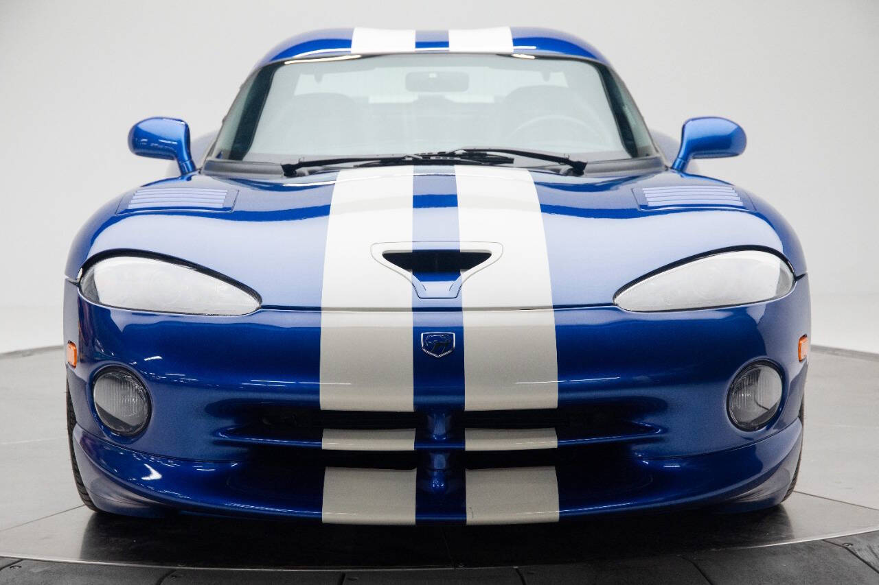 1997 Dodge Viper 30