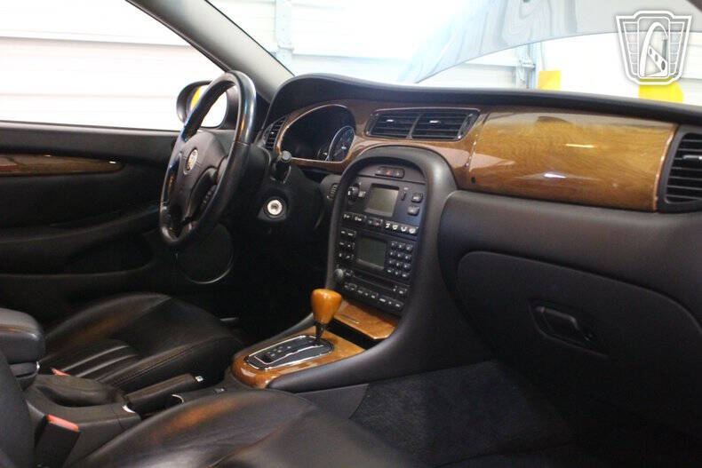 2002 Jaguar X-Type 2.5