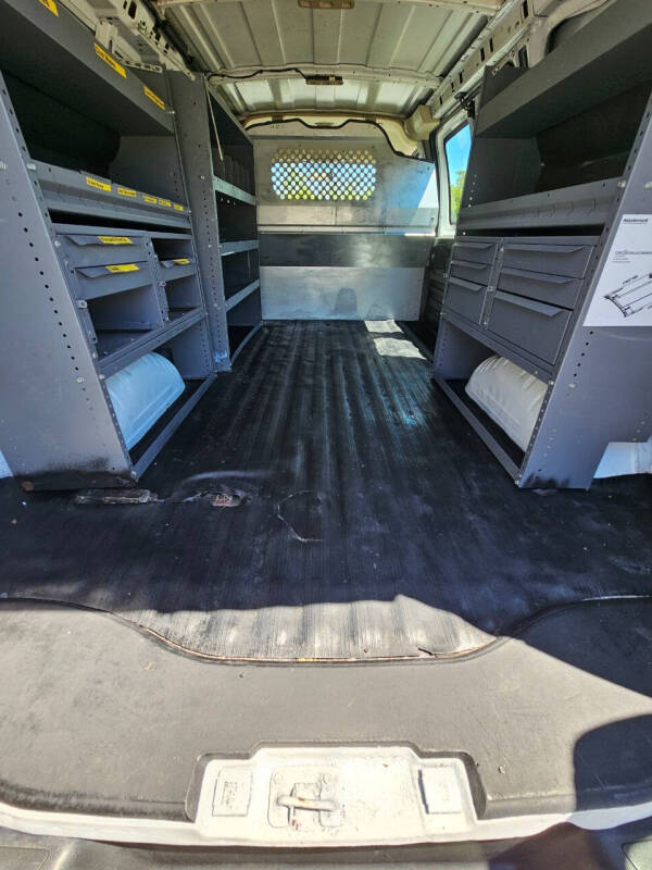 2017 GMC Savana 2500