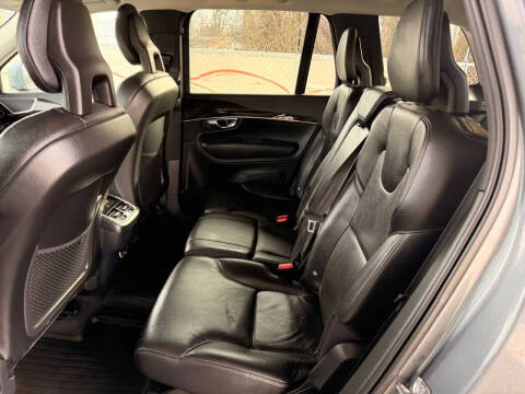 2018 Volvo XC90 T6 Momentum