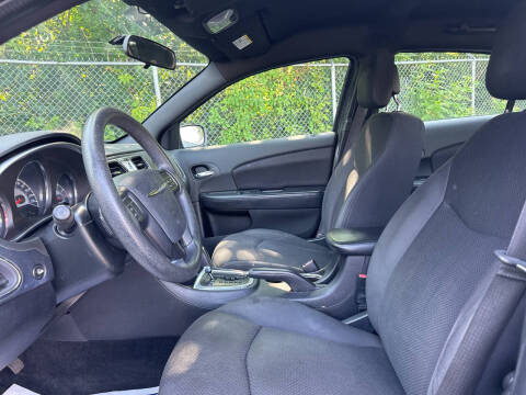 2013 Chrysler 200 LX