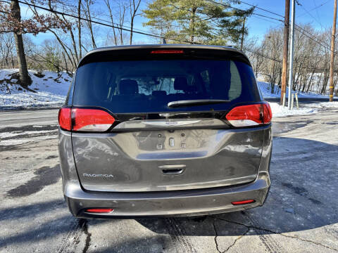 2017 Chrysler Pacifica Touring