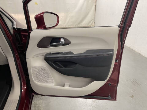 2019 Chrysler Pacifica Touring L