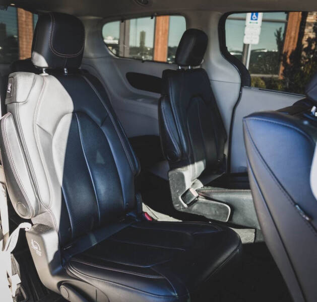 2020 Chrysler Pacifica Touring L Plus