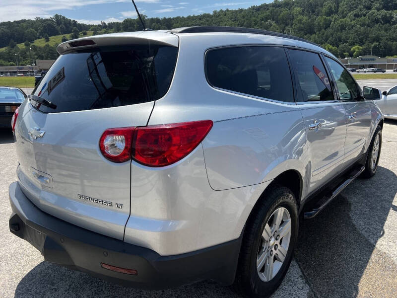 2011 Chevrolet Traverse LT
