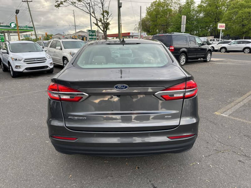 2019 Ford Fusion SE