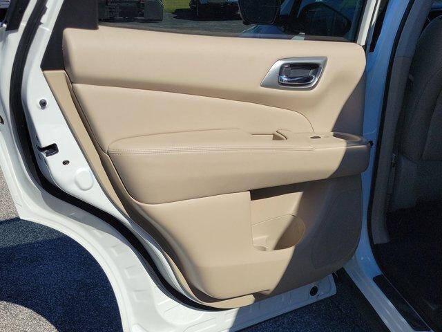 2020 Nissan Pathfinder SL