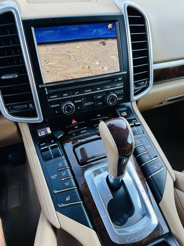 2011 Porsche Cayenne Tiptronic