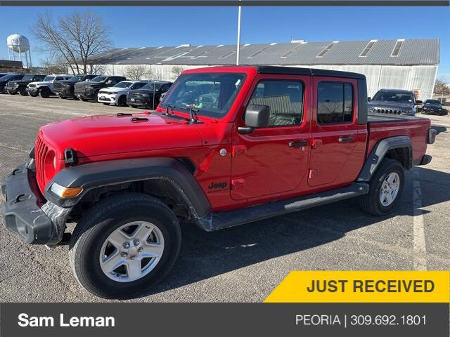 2020 Jeep Gladiator for sale at Sam Leman Chrysler Jeep Dodge of Peoria in Peoria IL