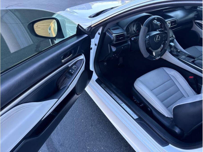 2016 Lexus RC 200t