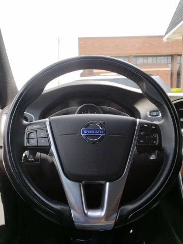 2015 Volvo V60 T5 Drive-E Platinum