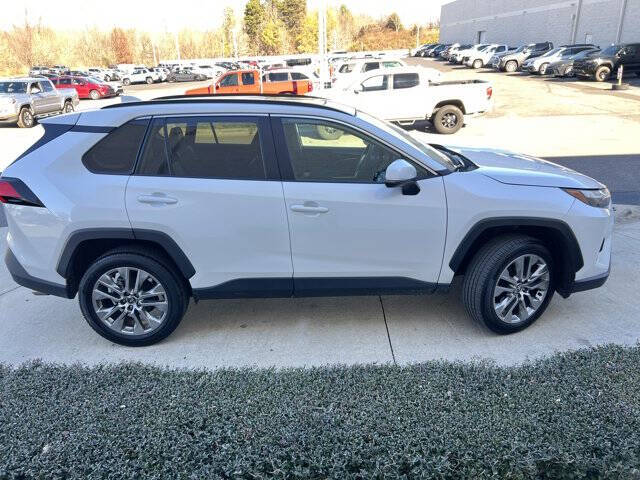 2023 Toyota RAV4 XLE Premium