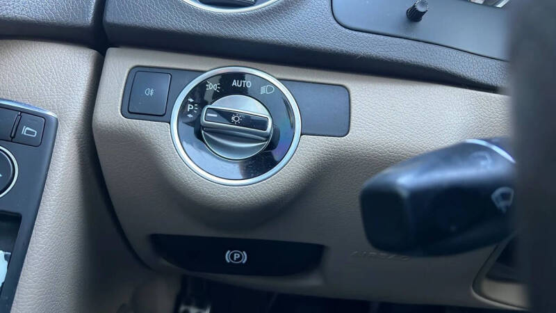 2012 Mercedes-Benz C-Class C 250 Sport