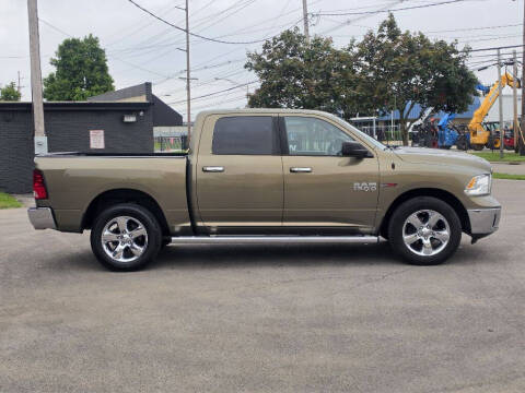 2015 RAM 1500 SLT
