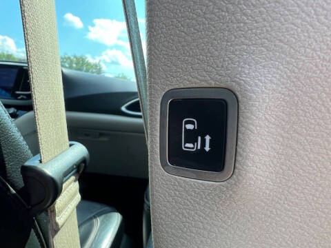 2017 Chrysler Pacifica Touring-L