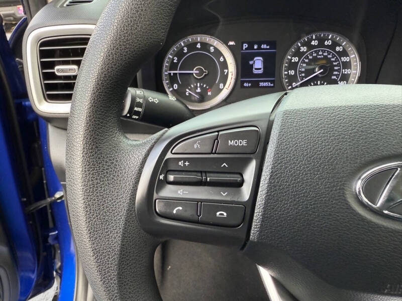 2022 Hyundai Venue SE