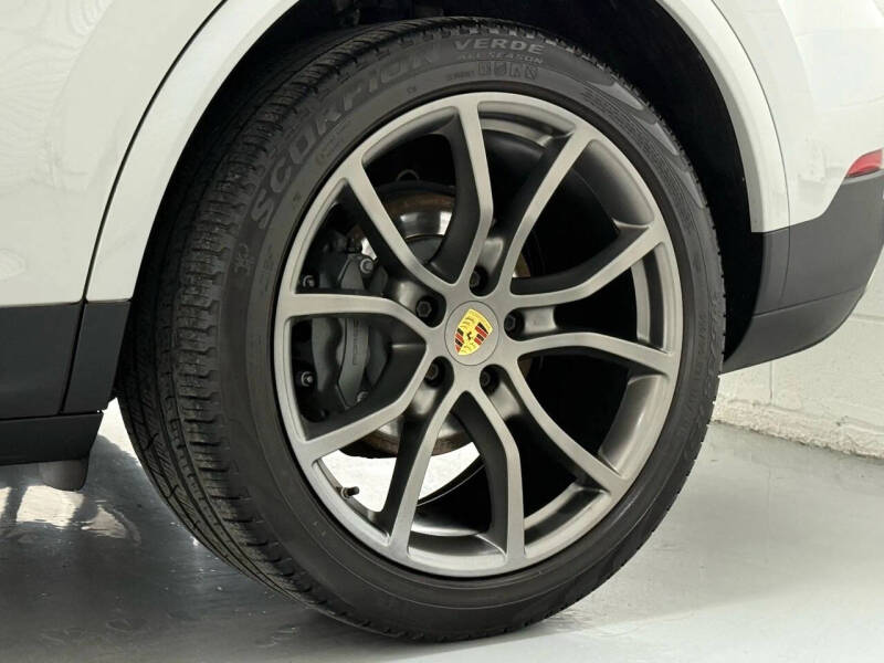 2020 Porsche Cayenne S Coupe