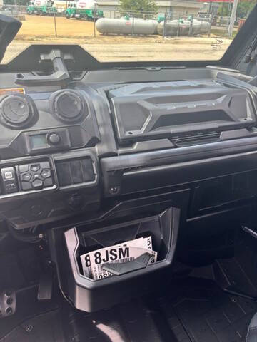 2025 Can-Am Defender