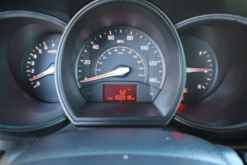 2012 Kia Rio 5-Door LX