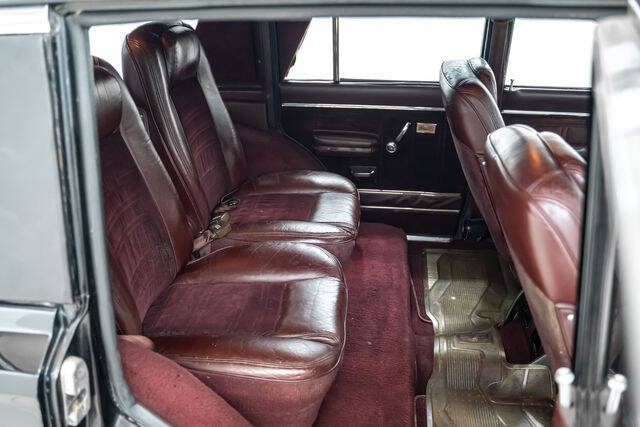 1987 Jeep Grand Wagoneer