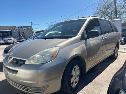 2004 Toyota Sienna for sale at CC AUTOMART PLUS in Corpus Christi TX