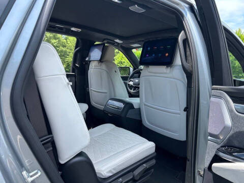 2025 Cadillac Escalade-V