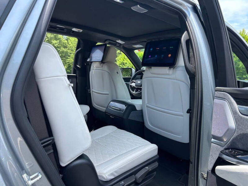 2025 Cadillac Escalade-V