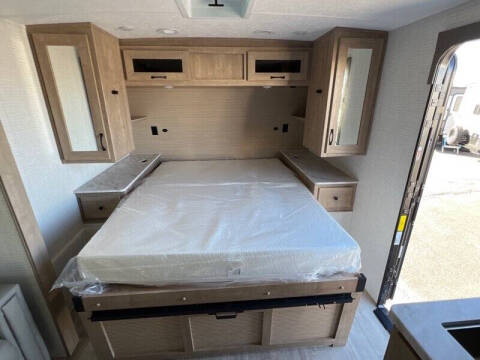 2025 Palomino Solaire