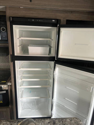 2022 Crossroads RV Zinger