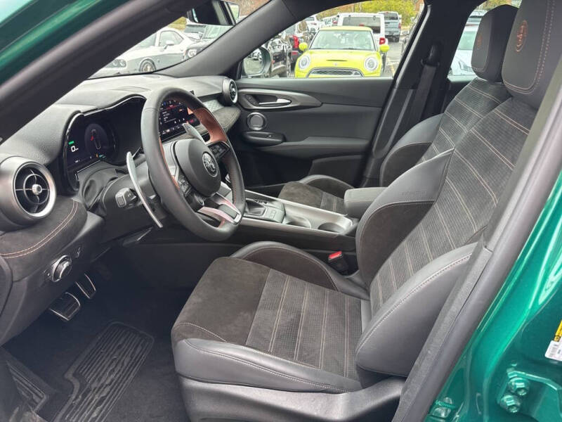 2025 Alfa Romeo Tonale Hybrid Intensa