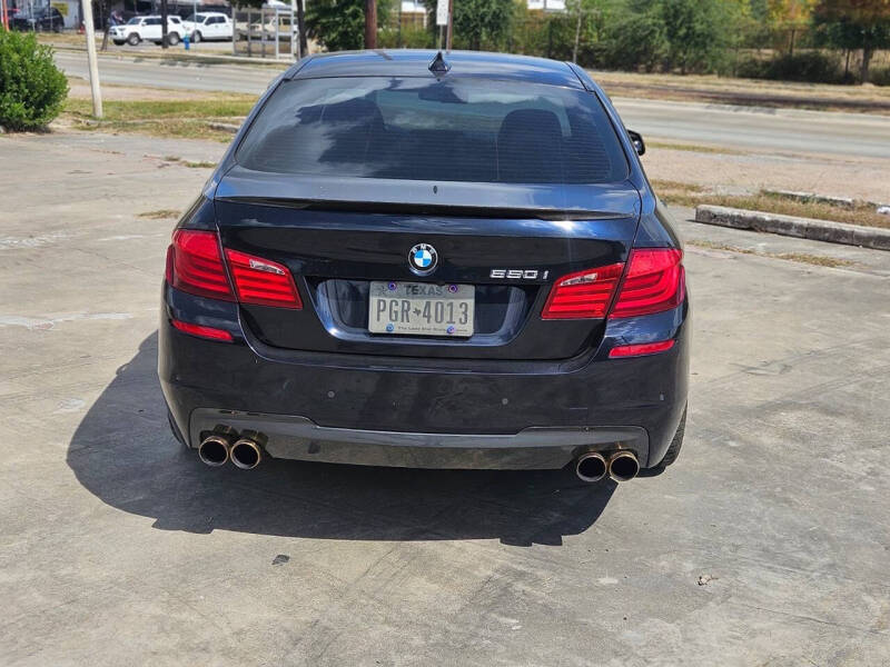 2012 BMW 5 Series 550i
