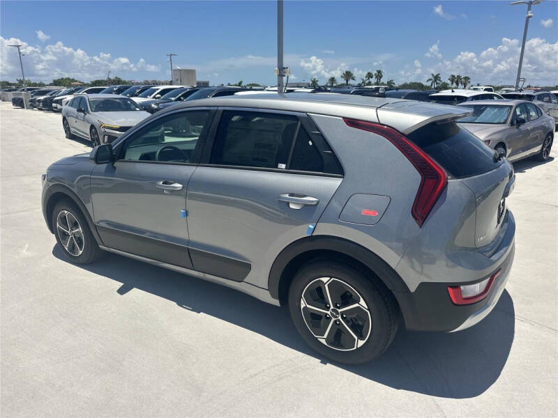 2026 Kia Niro LX