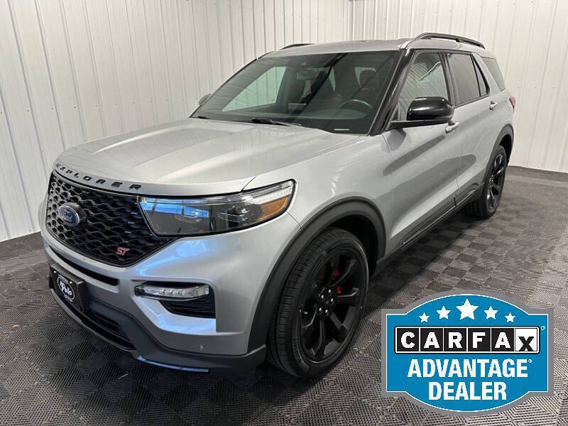 2023 Ford Explorer ST's photo