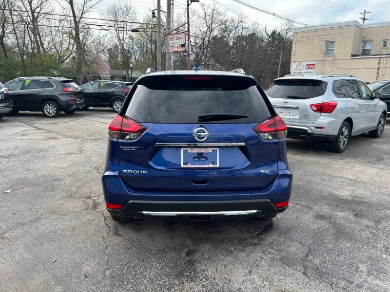 2018 Nissan Rogue SV