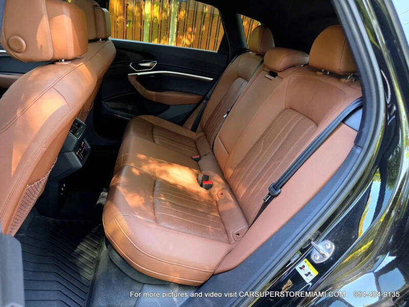 2019 Audi e-tron quattro Premium Plus